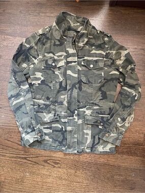 Girl’s Camouflage Utility Jacket - Olive Camo